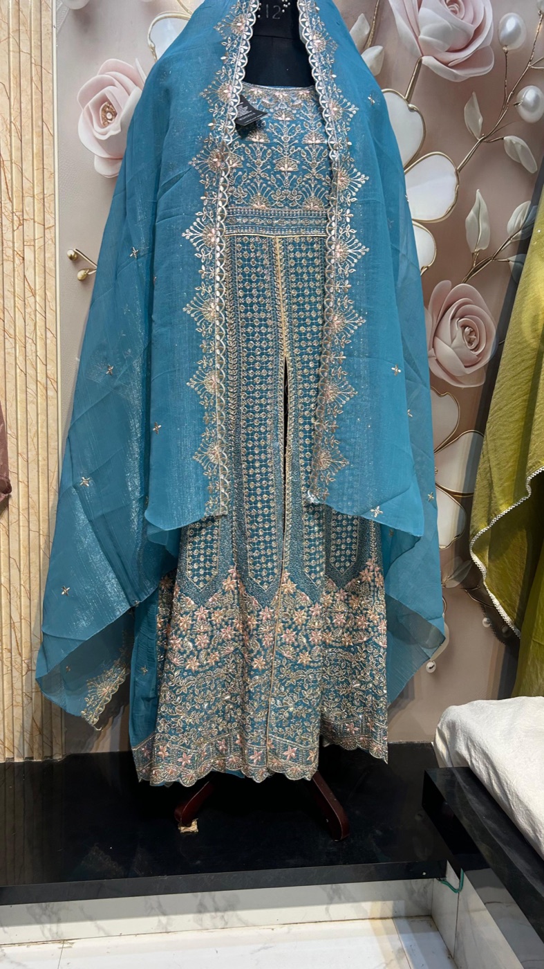 Noor Mahal look