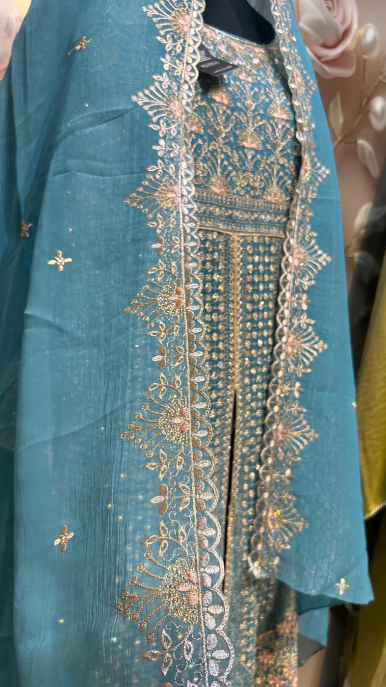 Noor Mahal look