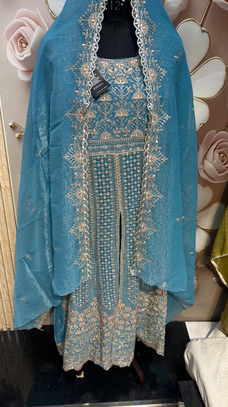 Noor Mahal look